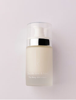 Kremi rigjenerues me bioretinol dhe ceramide